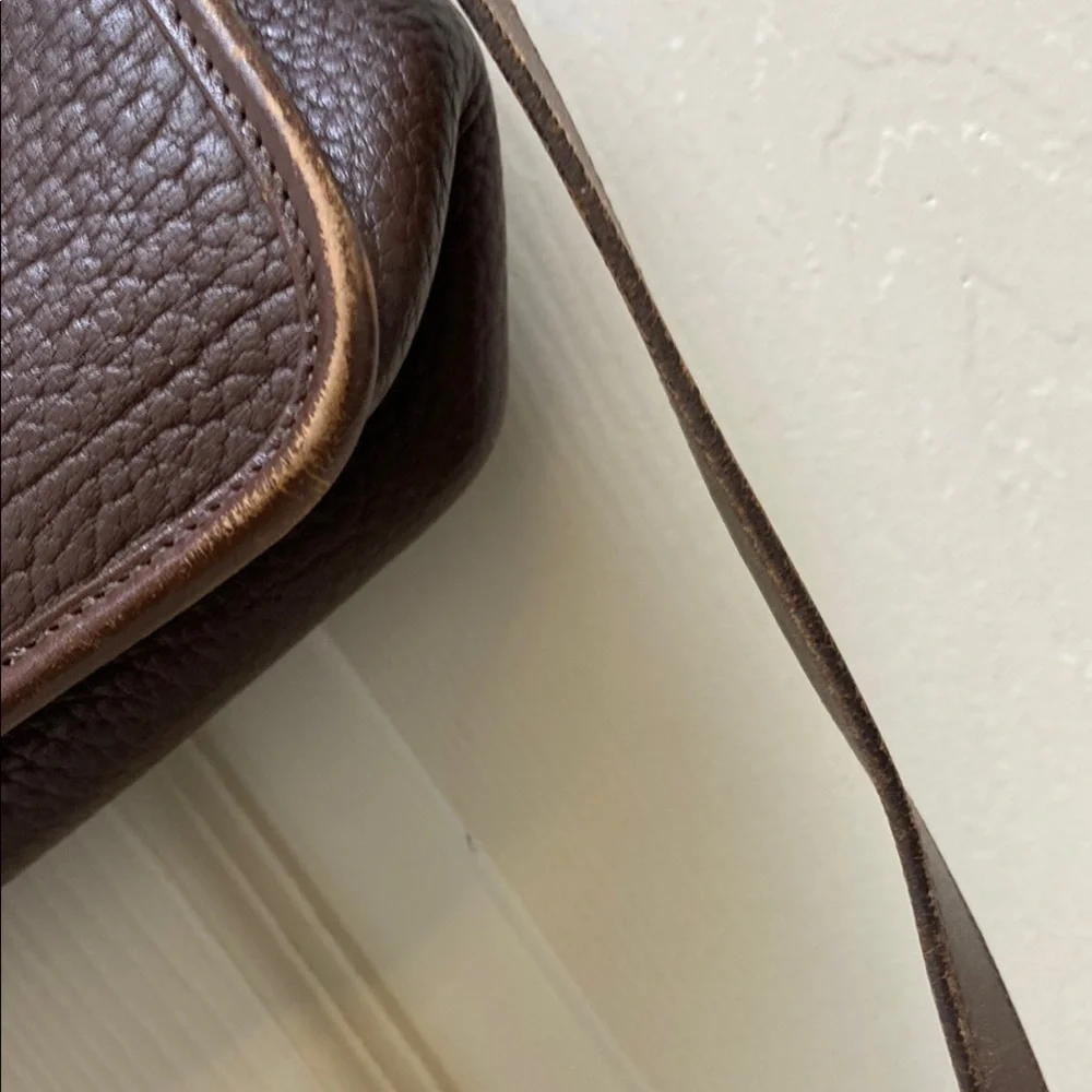 Classic Dooney & Bourke Brown Leather Bag - Picture 7 of 13